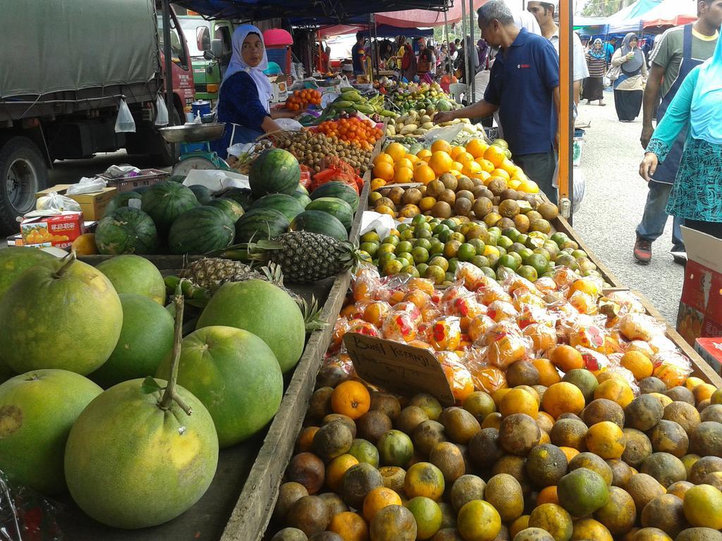 Iz Budget Kampung Kuala Besut Exterior foto